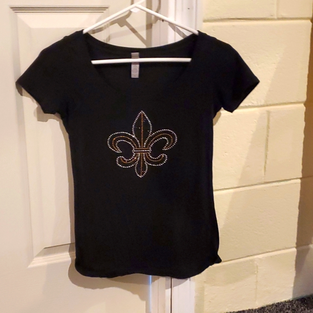 Next level black tee with embellished Fluer de lis small